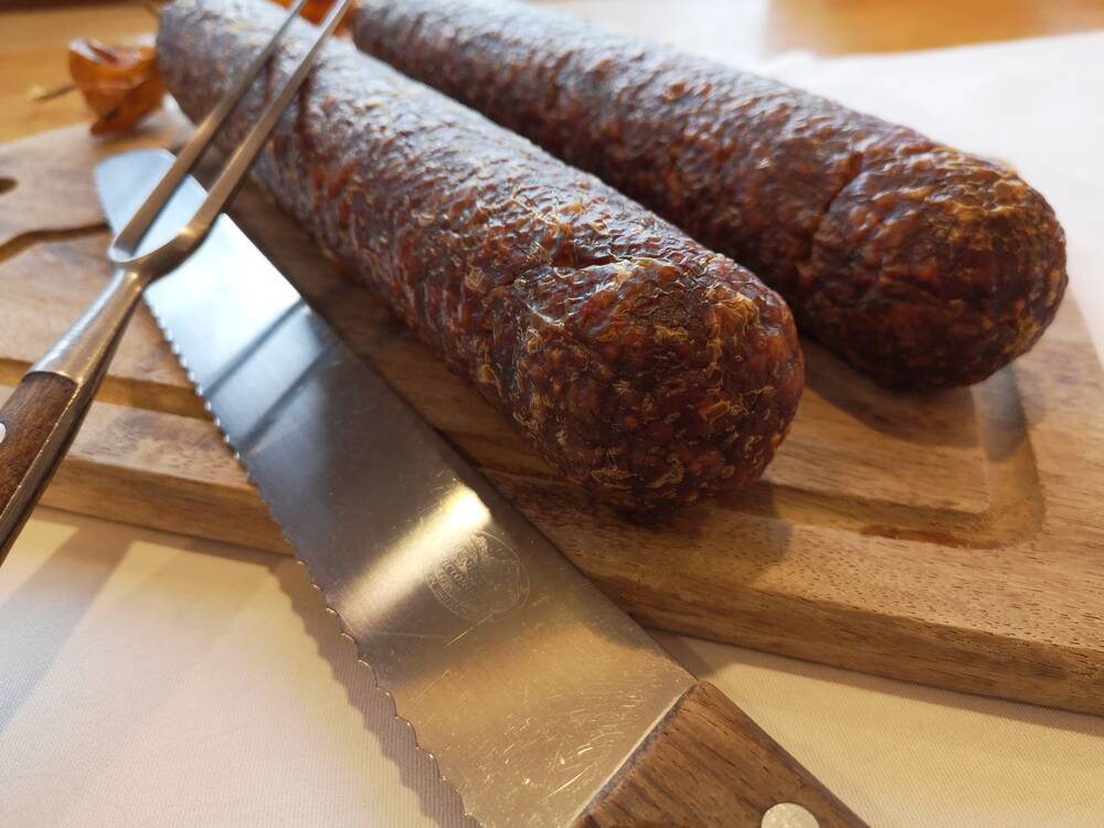 Salami vom Hirsch aus heimischen Wäldern